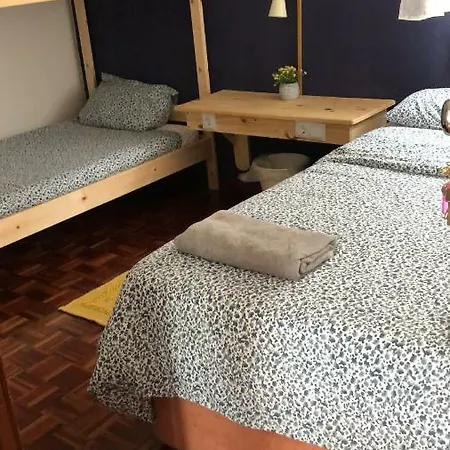 بيت ضيافة Delmar Surf House *